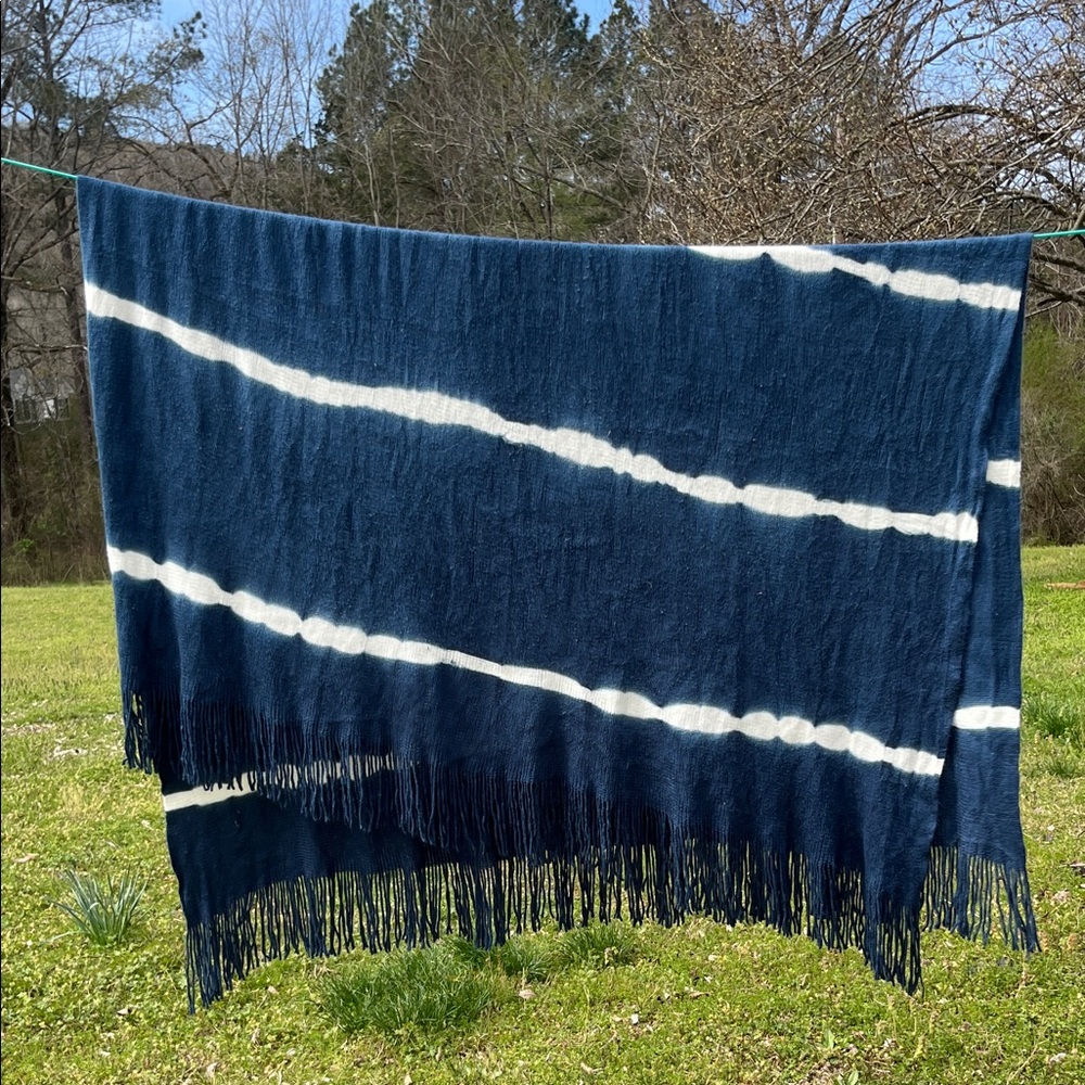 Navy Blue / White Tie Dye Knit Fringe Soft Throw Blanket Artisan NY Home Brand